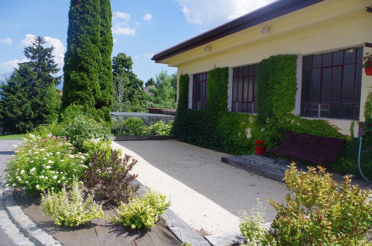Le Paon Bleu Annecy Poisy Exterior foto